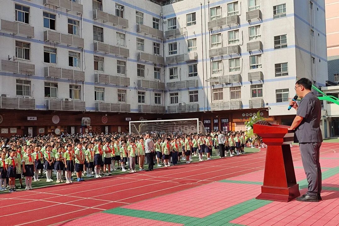 d461f1d7547044f5b2616cff6497f9e0~tplv-tt-origin-web_gif