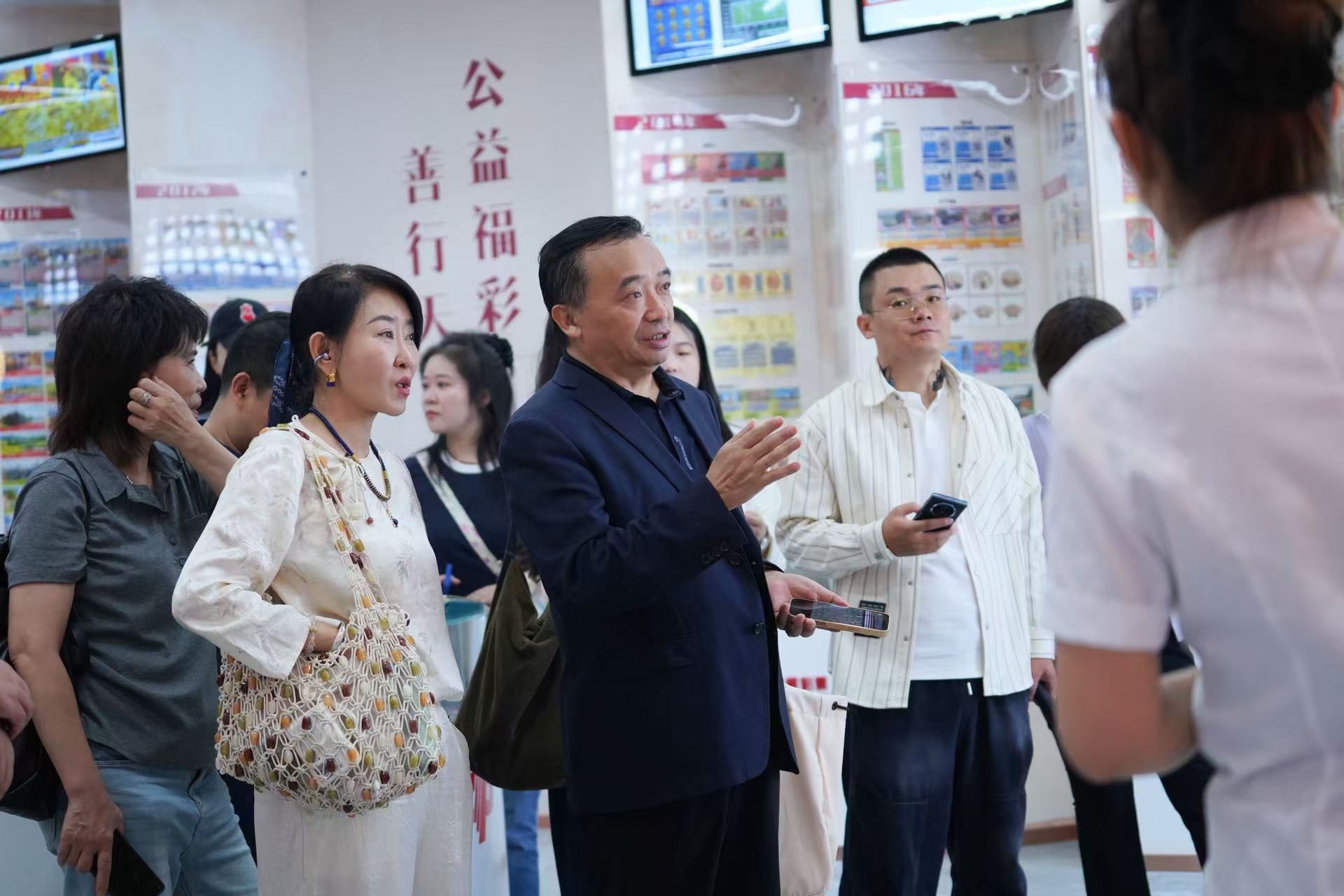 ec148a39f40c4ecca59dcd733c53f4de~tplv-tt-origin-web_gif