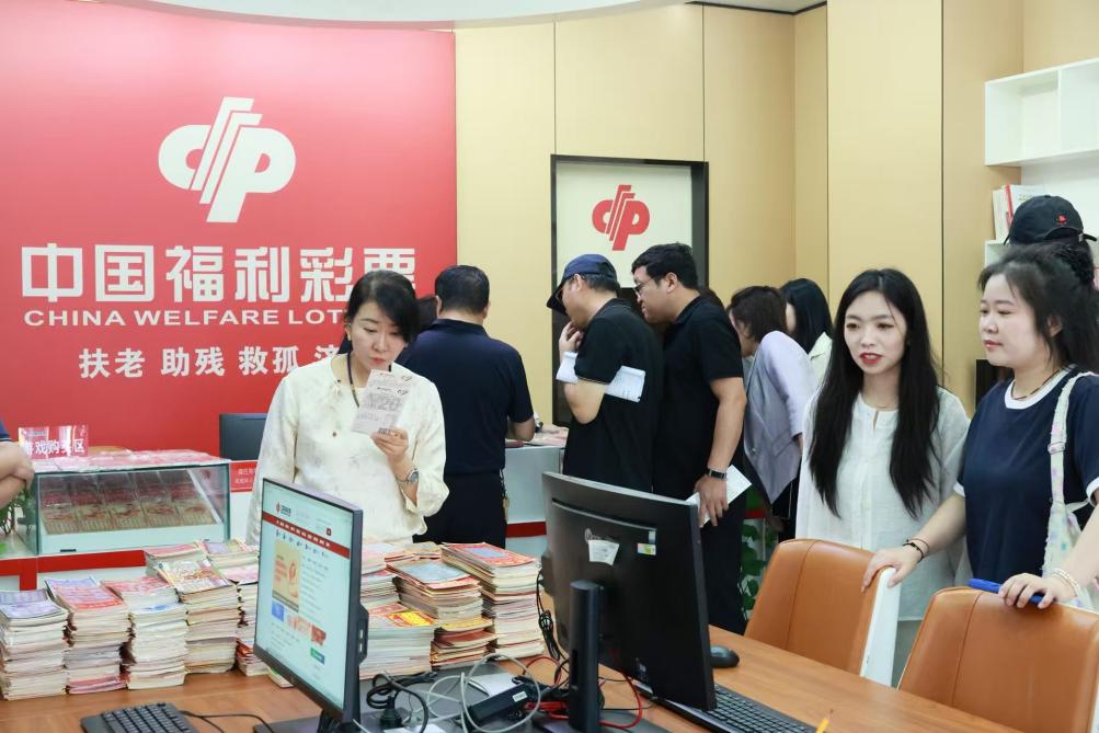 1 6886f0579e7f41b68fe02de9377428bd~tplv-tt-origin-web_gif