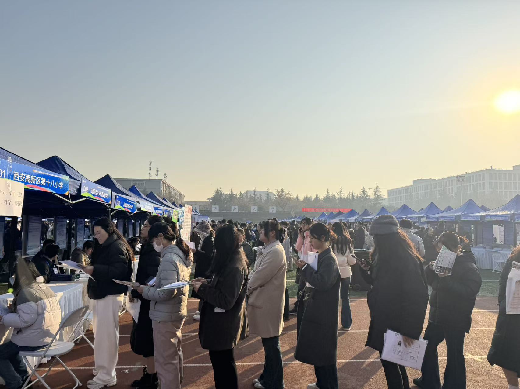 fb971268235d4e50f0a410fccc61ab53